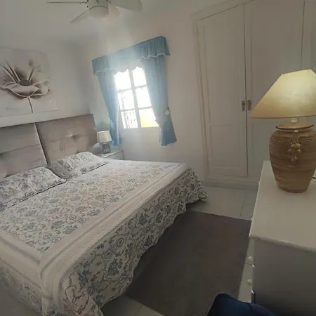 Penthouse Sabina Mit Jacuzzi * קיאו סלבאחה